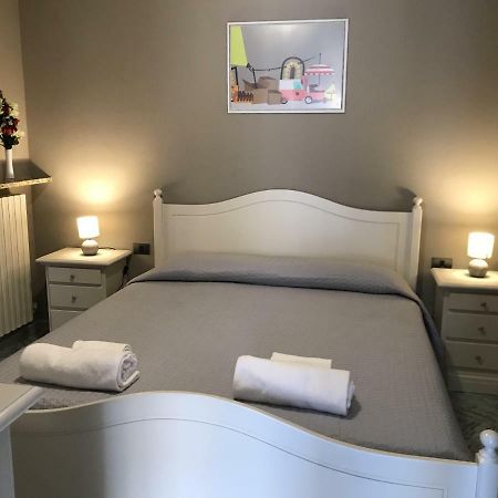Anfite Apartments Castelletto Пескиера дел Гарда Екстериор снимка