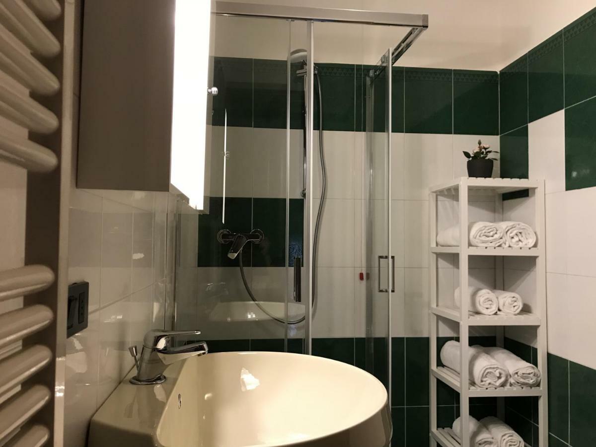 Anfite Apartments Castelletto Пескиера дел Гарда Екстериор снимка