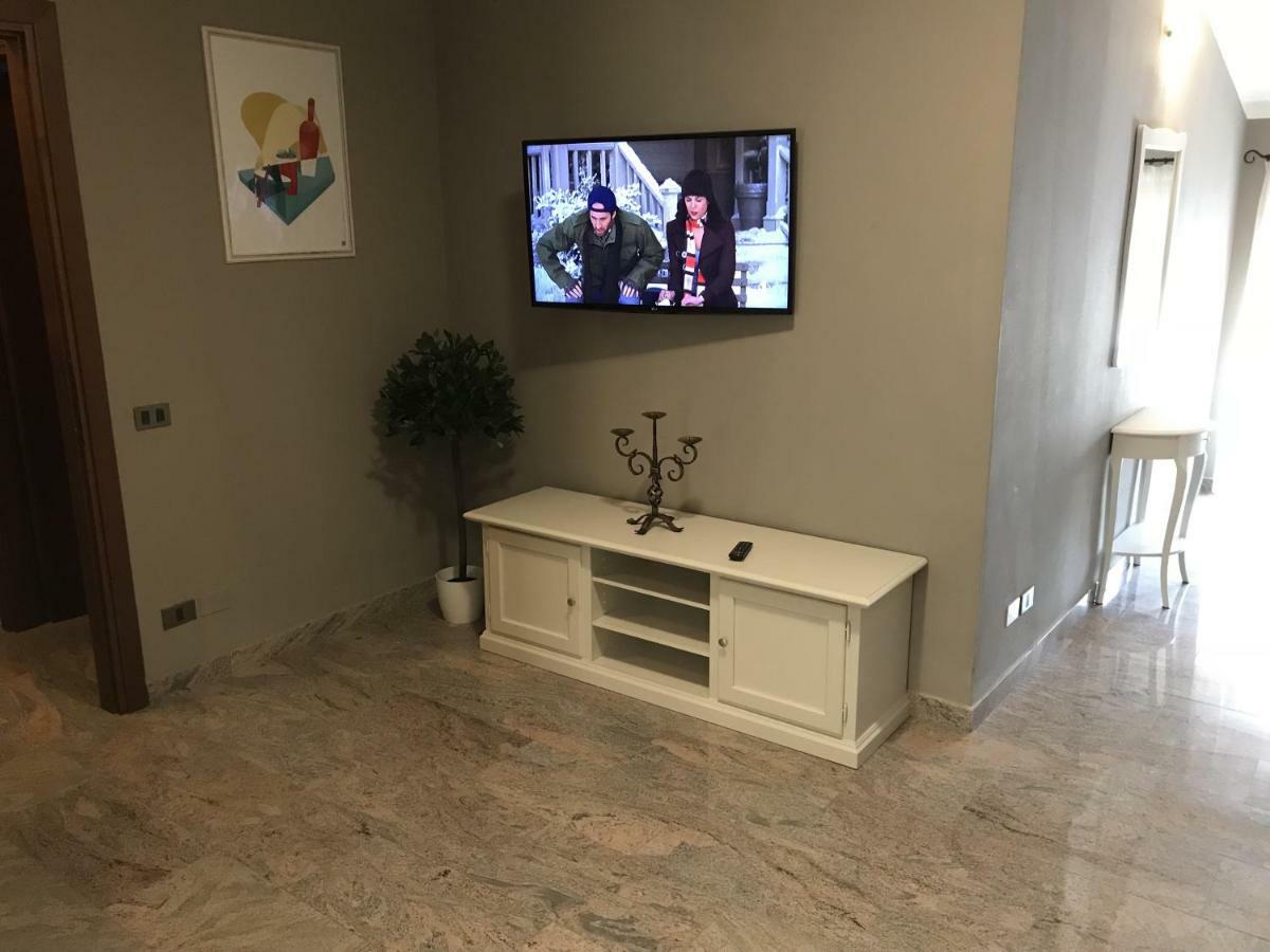 Anfite Apartments Castelletto Пескиера дел Гарда Екстериор снимка